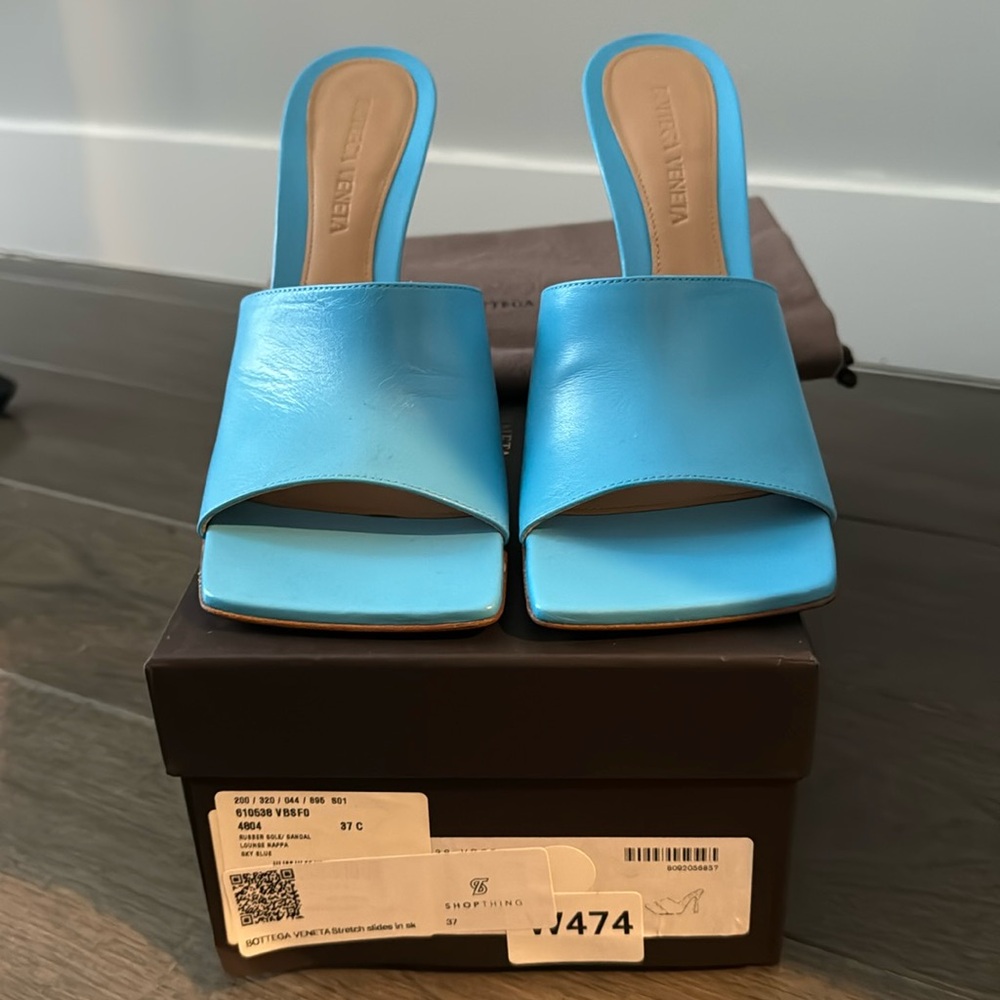 NWT Bottega Veneta Sky Blue Sandal